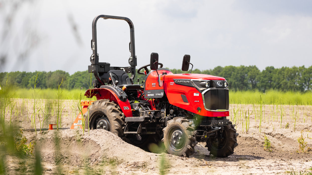 D263N-Narrow-Captain-Compact-Tractor-28